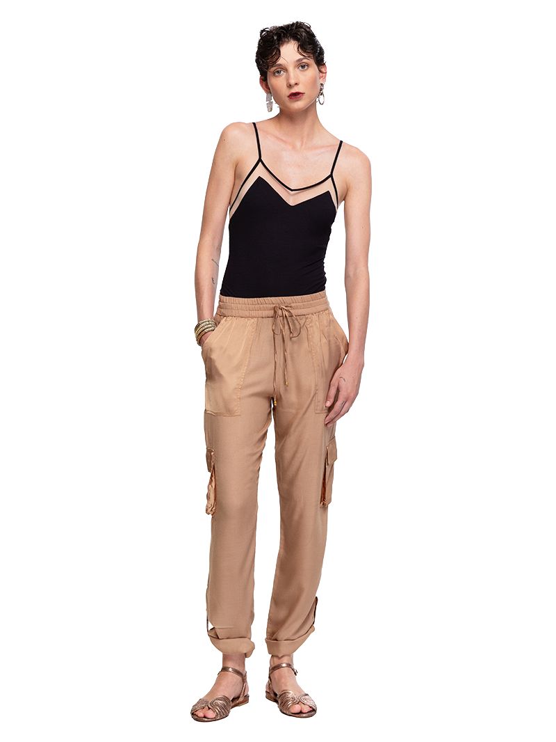 Combat Pants - Everyday Elegance in Camel