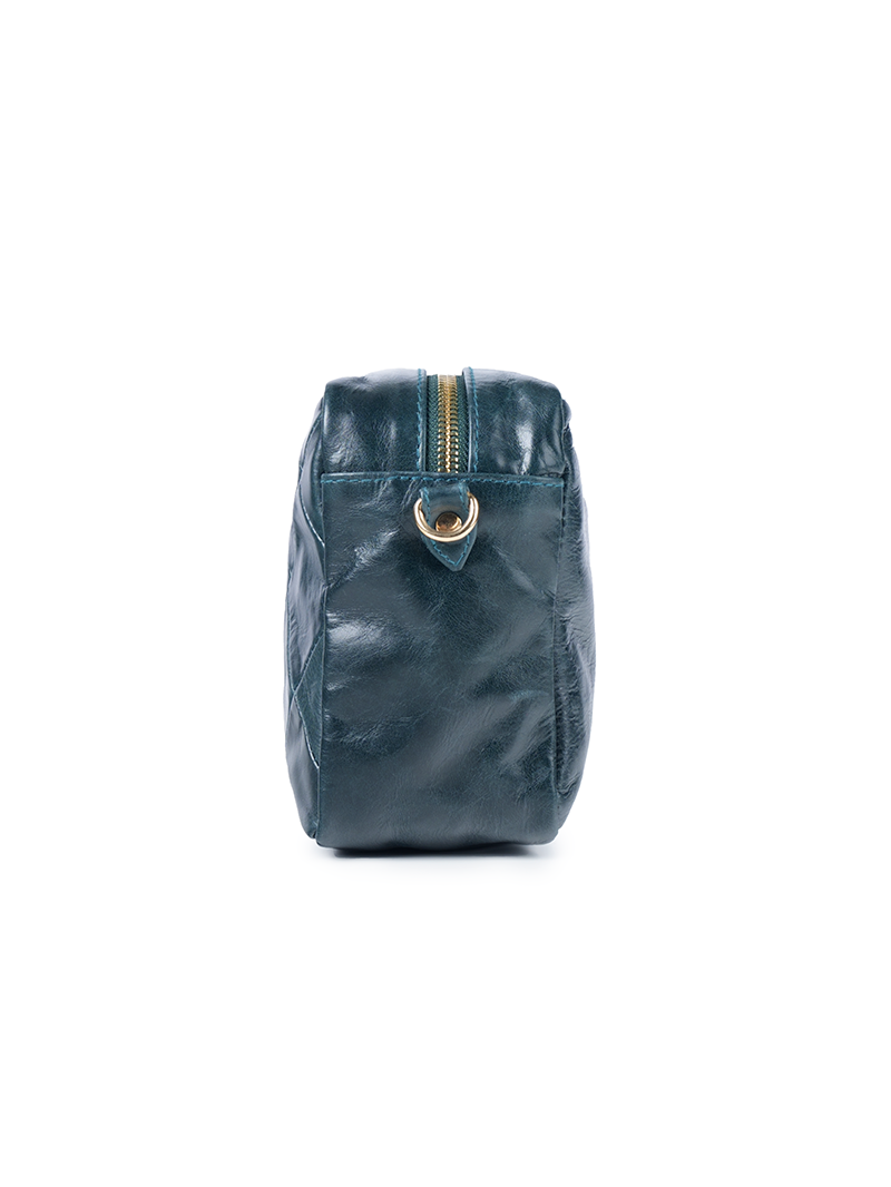 Rimba leather shoulder bag with a diamond-quilted pattern - ghost side view