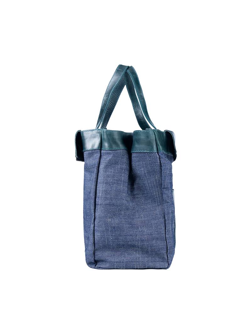 Victoria leather bag in pine green - ghost inner side view